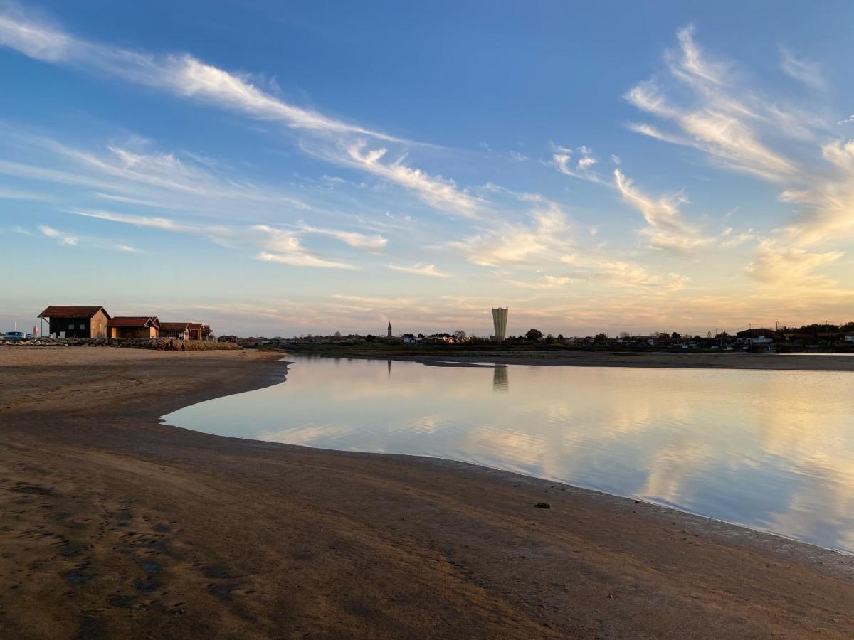 Aparthotel Les 12 De Larros Gujan-Mestras Exteriér fotografie